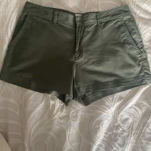 Gap Size 10 Olive City Shorts. They are so soft and comfortable.